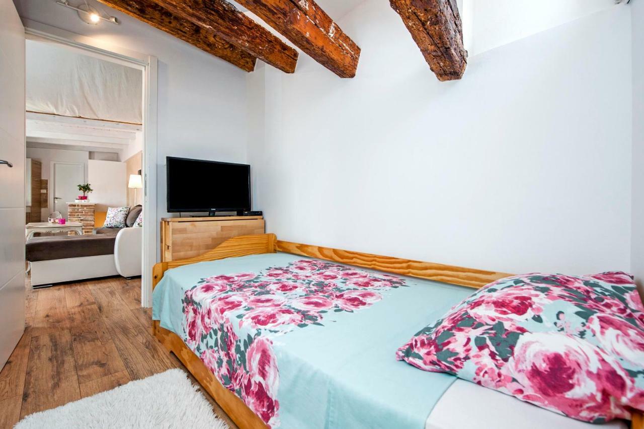 Apartment Casa Alek Rovinj Buitenkant foto